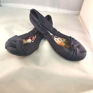 Rocket Dog Dark Gray Pleated Flats